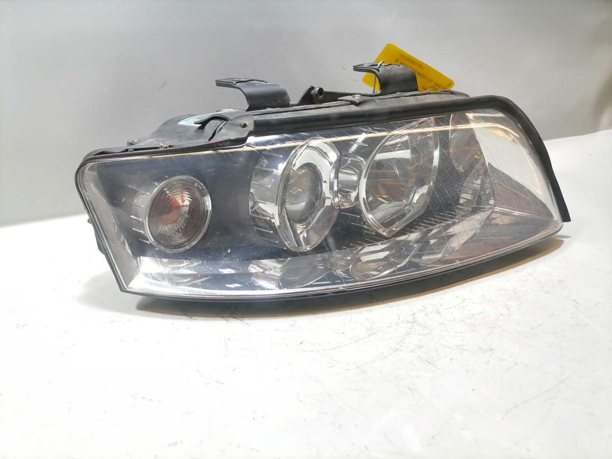 Audi A4 8E B6 original Scheinwerfer vorn rechts Halogen Bj.2002